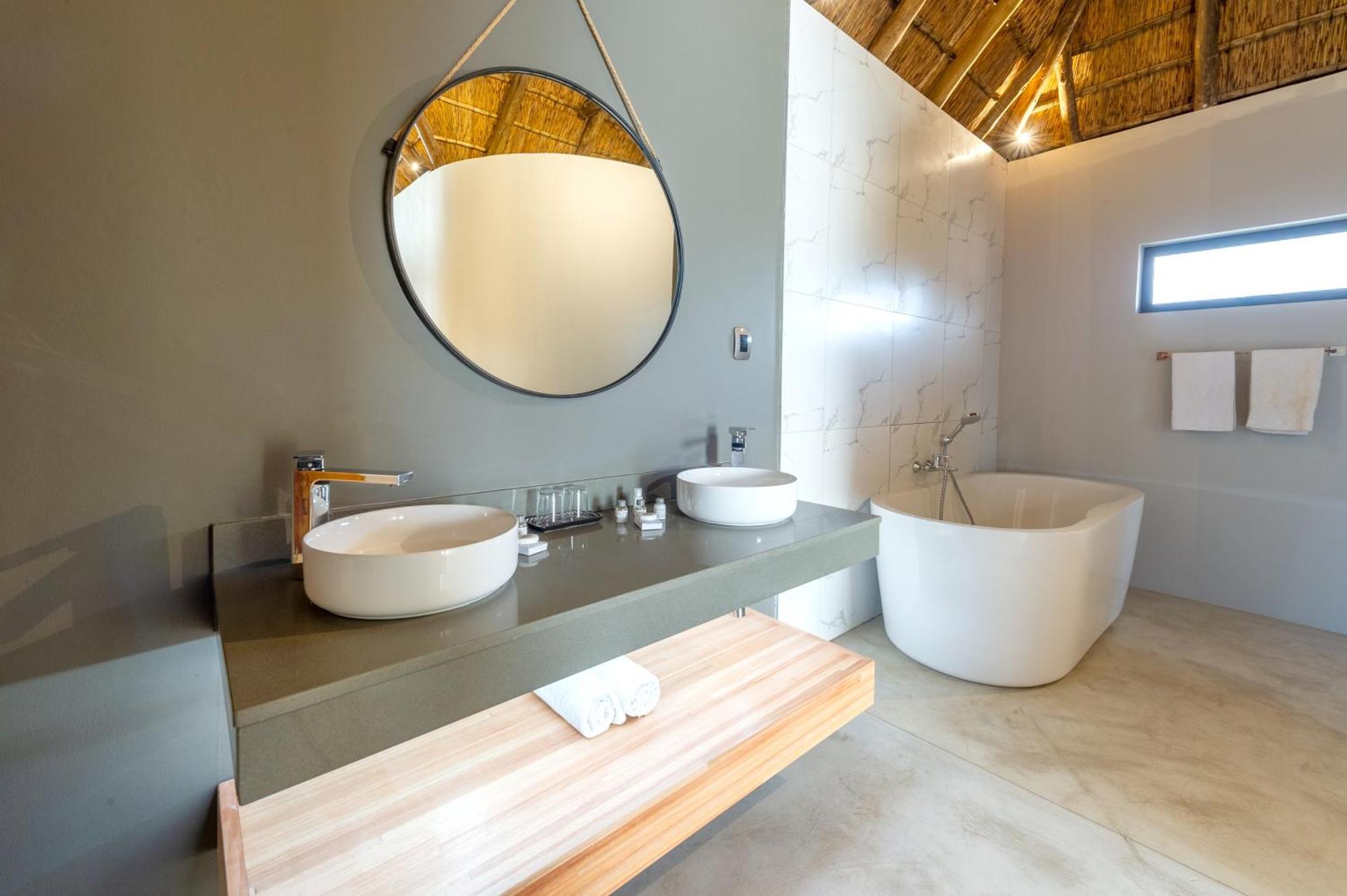 La Joya Lodge Conference Centre And Spa Pelindaba Exterior photo